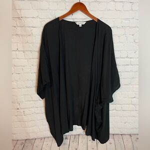 Davi & Dani Black Half Sleeve Cardigan Size 2XL